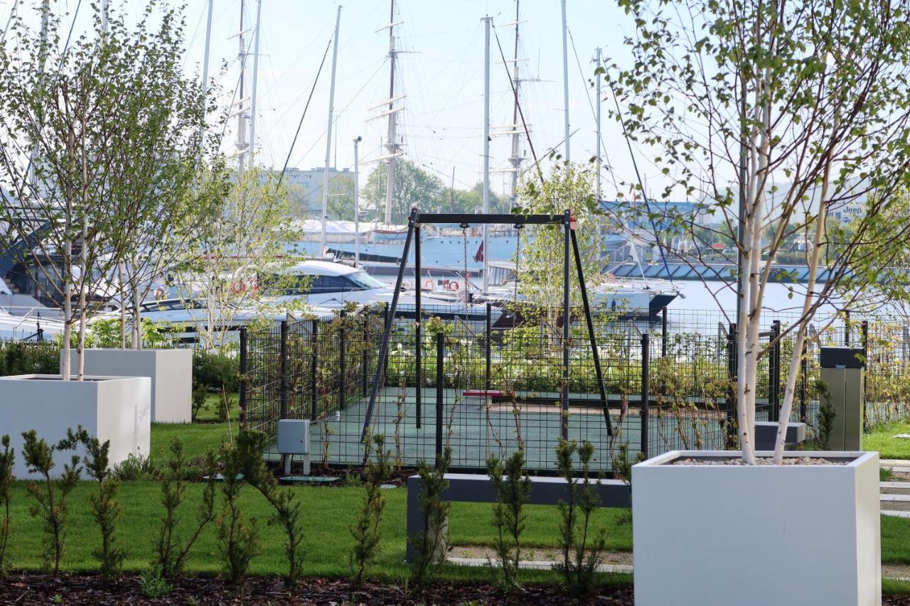 Apartament Yacht Park Marina Гдиня Екстериор снимка
